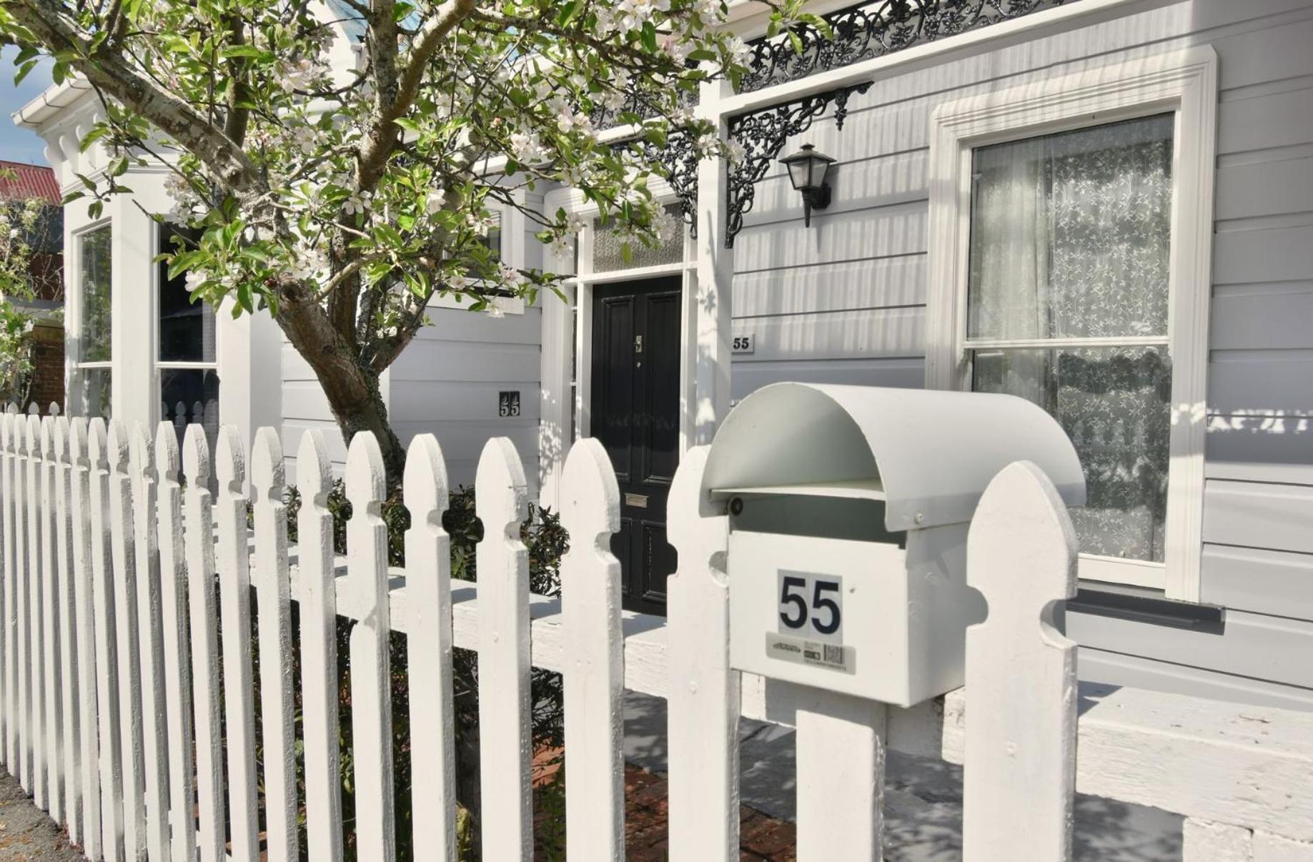 In Dunedin'S Heart, Full House, Full Sun, Full Chill, Why Stay At A Hotel When You Can Afford An Entire House Exterior photo